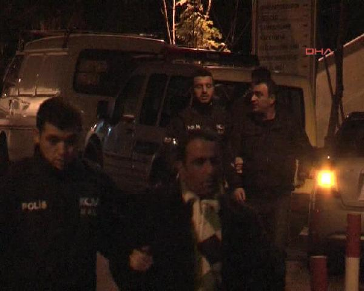 Masaj Salonlarına Polis Baskını: 60 Gözaltı