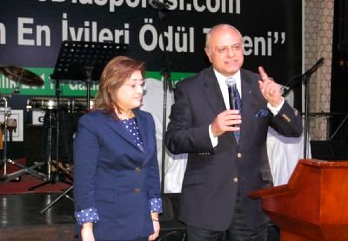 Şahin'e 'Yılın Siyasetçisi' Ödülü