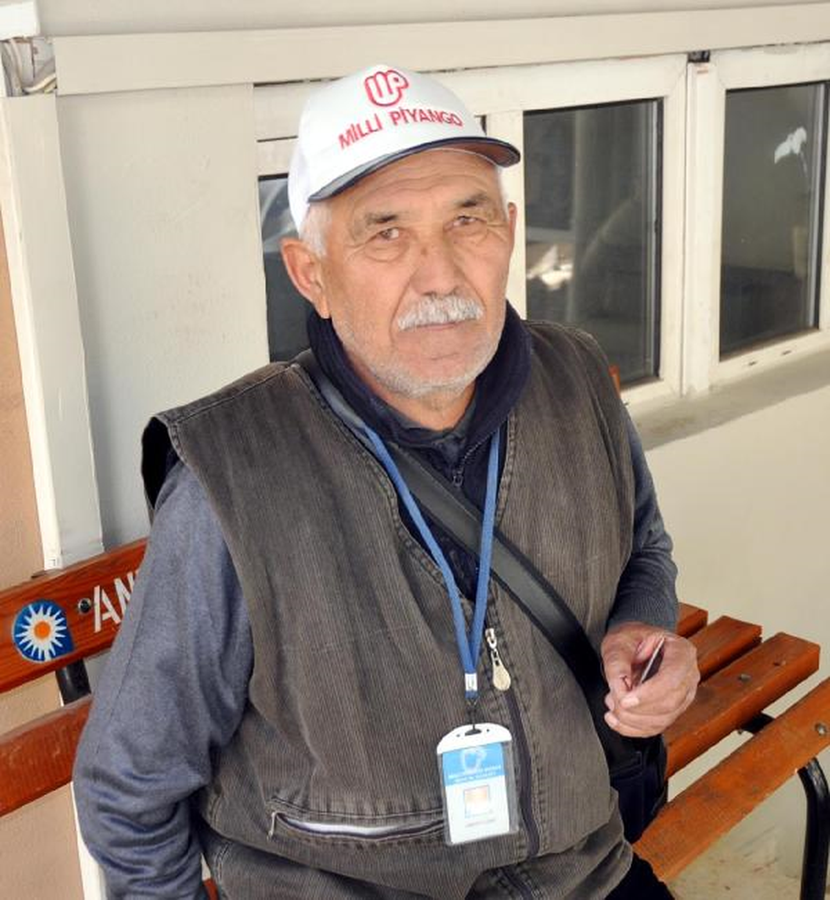 Seyyar Bayinin120 Milli Piyango Biletini Alıp Kaçtılar