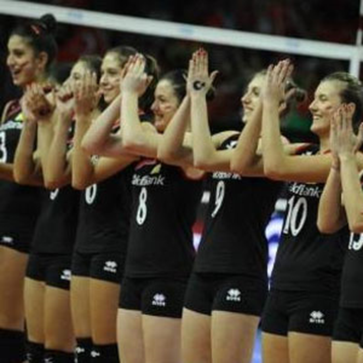 Yıldız Kız Voleybol Milli Takımı, Hazırlık Maçında Gazi Üniversitesi'ni 3-0 Yendi