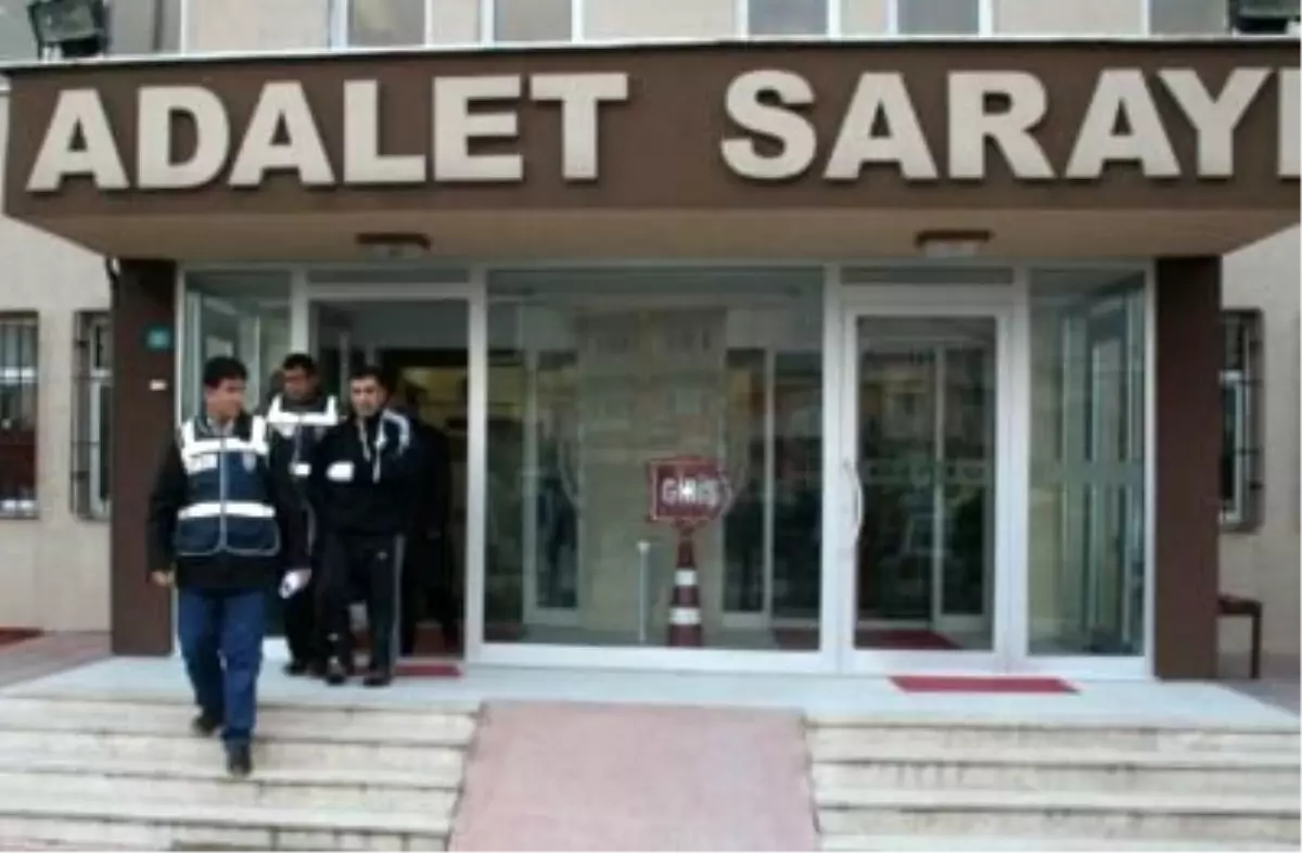 Bandırma\'daki Cinayete 3 Tutuklama