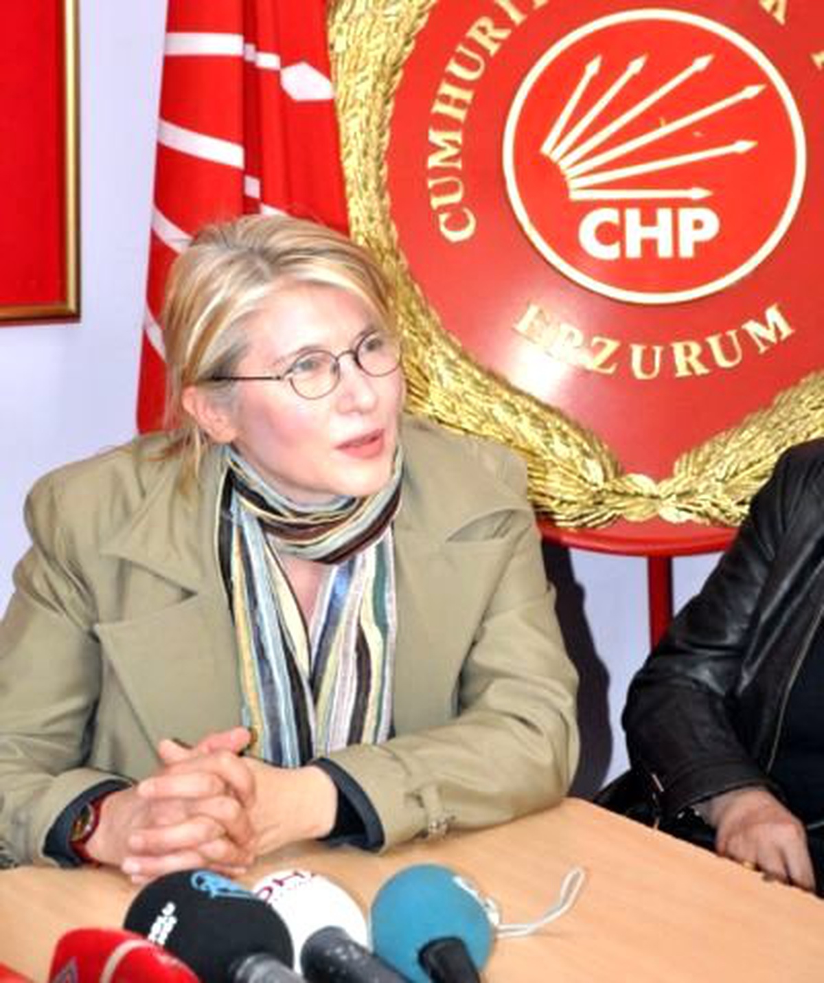 Chp'li Tarhan: Gece Yarısı Önergesine Destek Vermedik