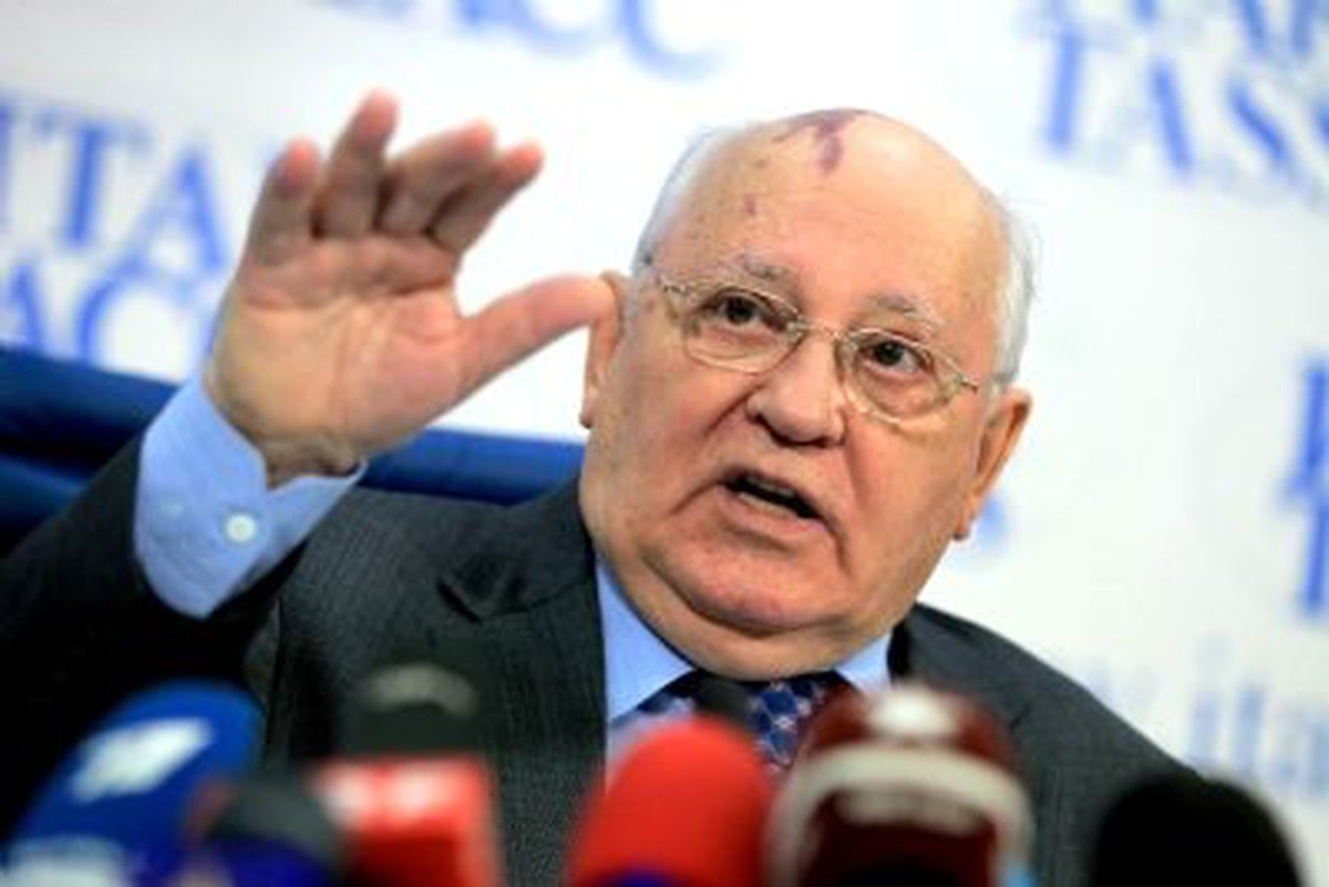 Gorbaçov: 'Putin Siyaseti Bırakmalı'