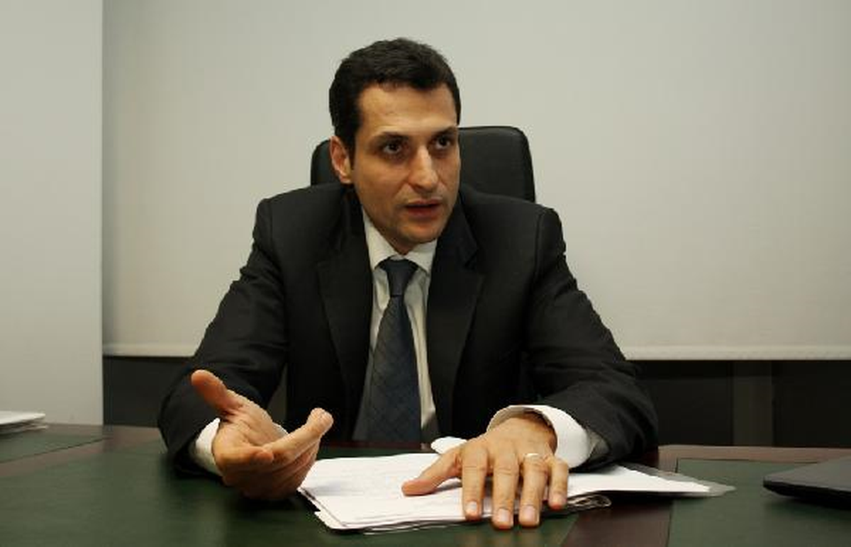 İşyerinde Uzun Süre Telefonla Görüşen, İnternette Sörf Yapanlara Uyarı