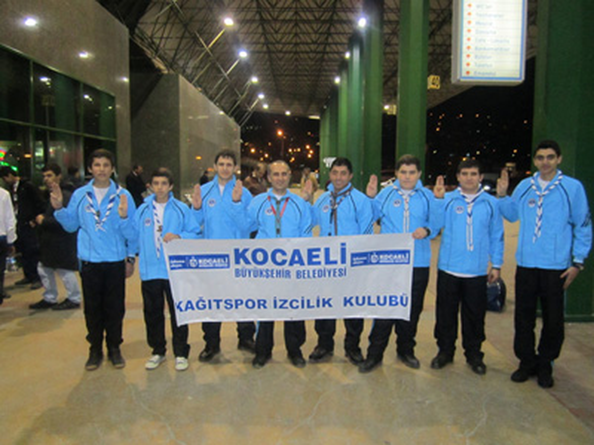 İzcilerimiz Şehitlerimiz İçin Yürüyecek