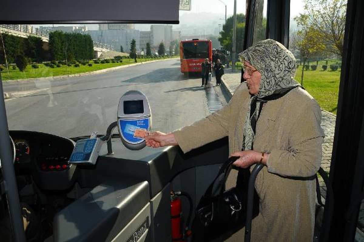 45 Bin 384 İzmirli'ye '60 Yaş Kartı' Şoku