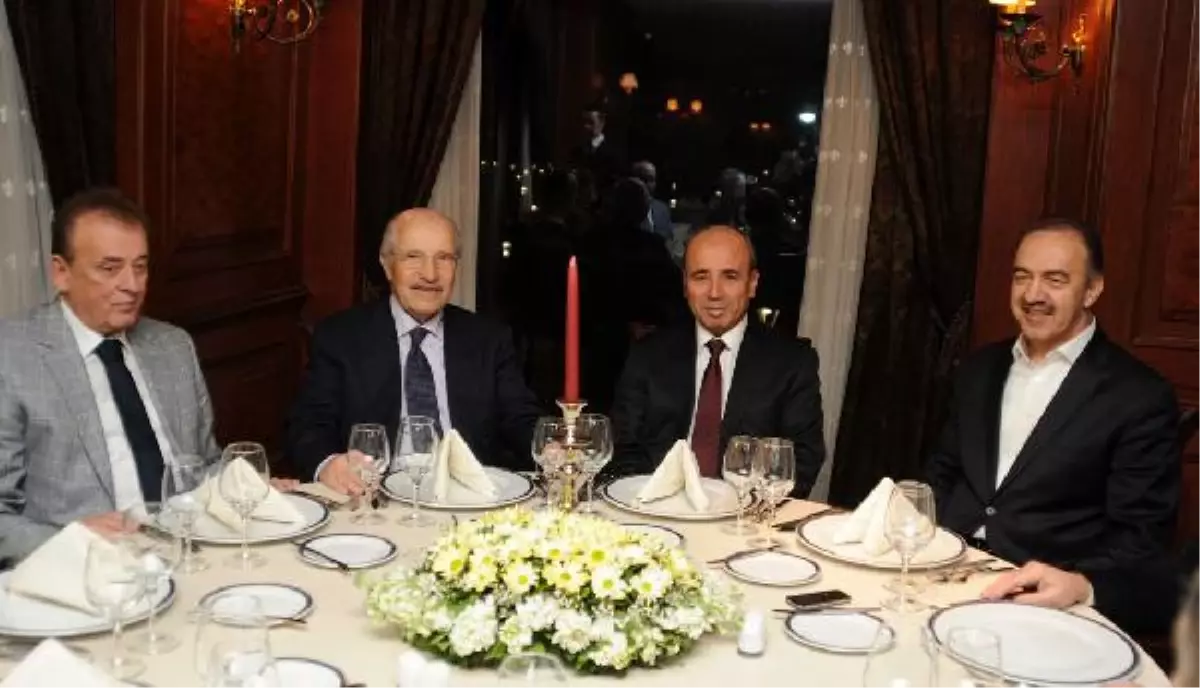 Bursaspor Divan Başkanı Bobo\'yu da İstedi Ama