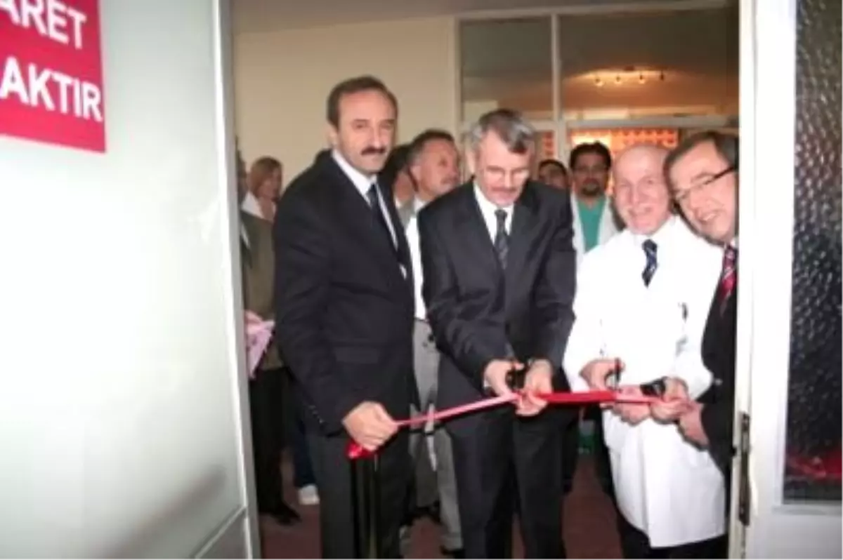 İzmir\'de, \'ince Bağırsak Nakil Ünitesi\' Açıldı