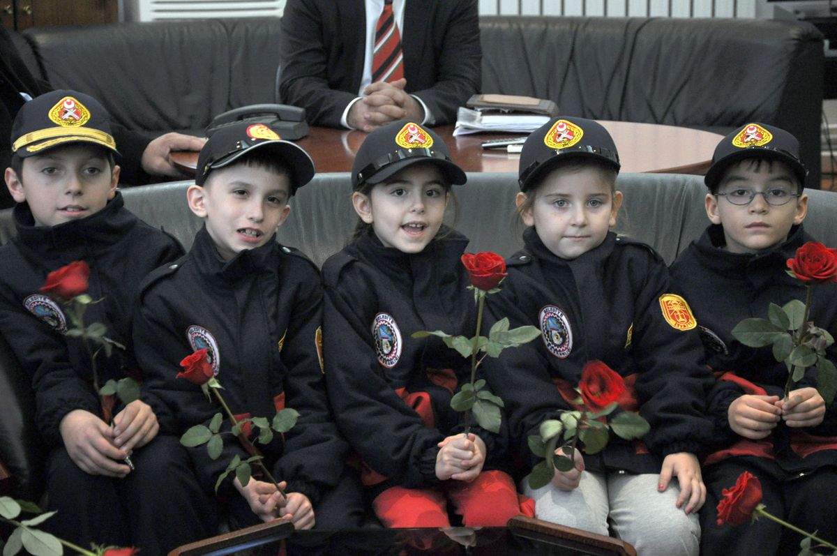 Minik İtfaiyecilerden Başkan Dalgıç'a Ziyaret