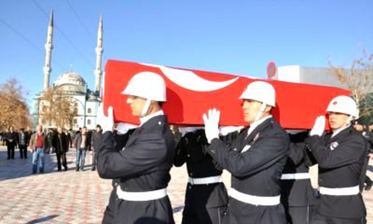 Öğretmen Olarak Atanamayınca Polis Oldu, Diyarbakır'da Şehit Düştü (2)