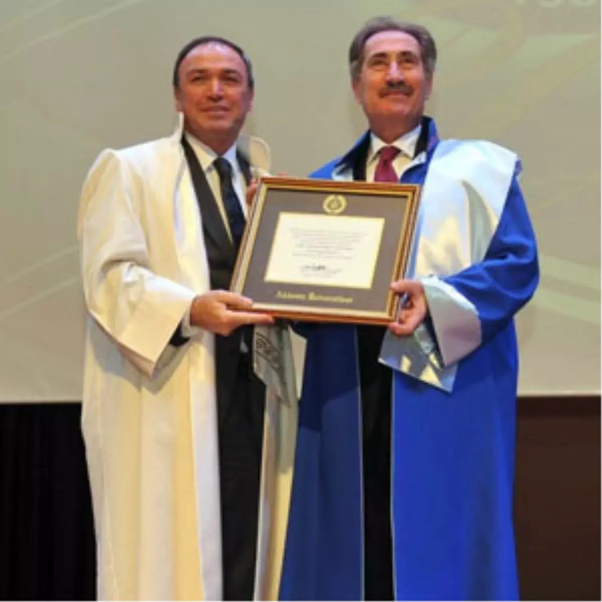 Bakan Günay\'a Fahri Doktora