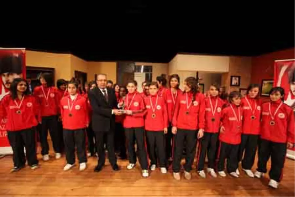 Etkinlik Kahramanları Ödülendirildi