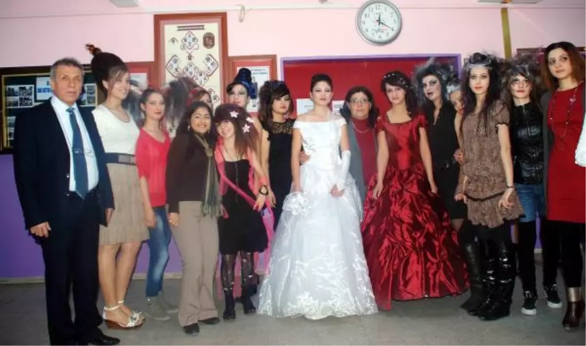Kırıkkale Kız Meslek Lisesi'nde Saç Şov, Mini Defile