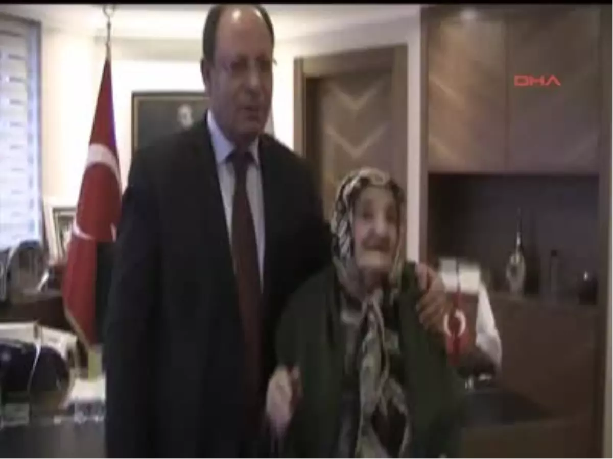 72 Yaşındaki Kadının Atatürk Sevgisi