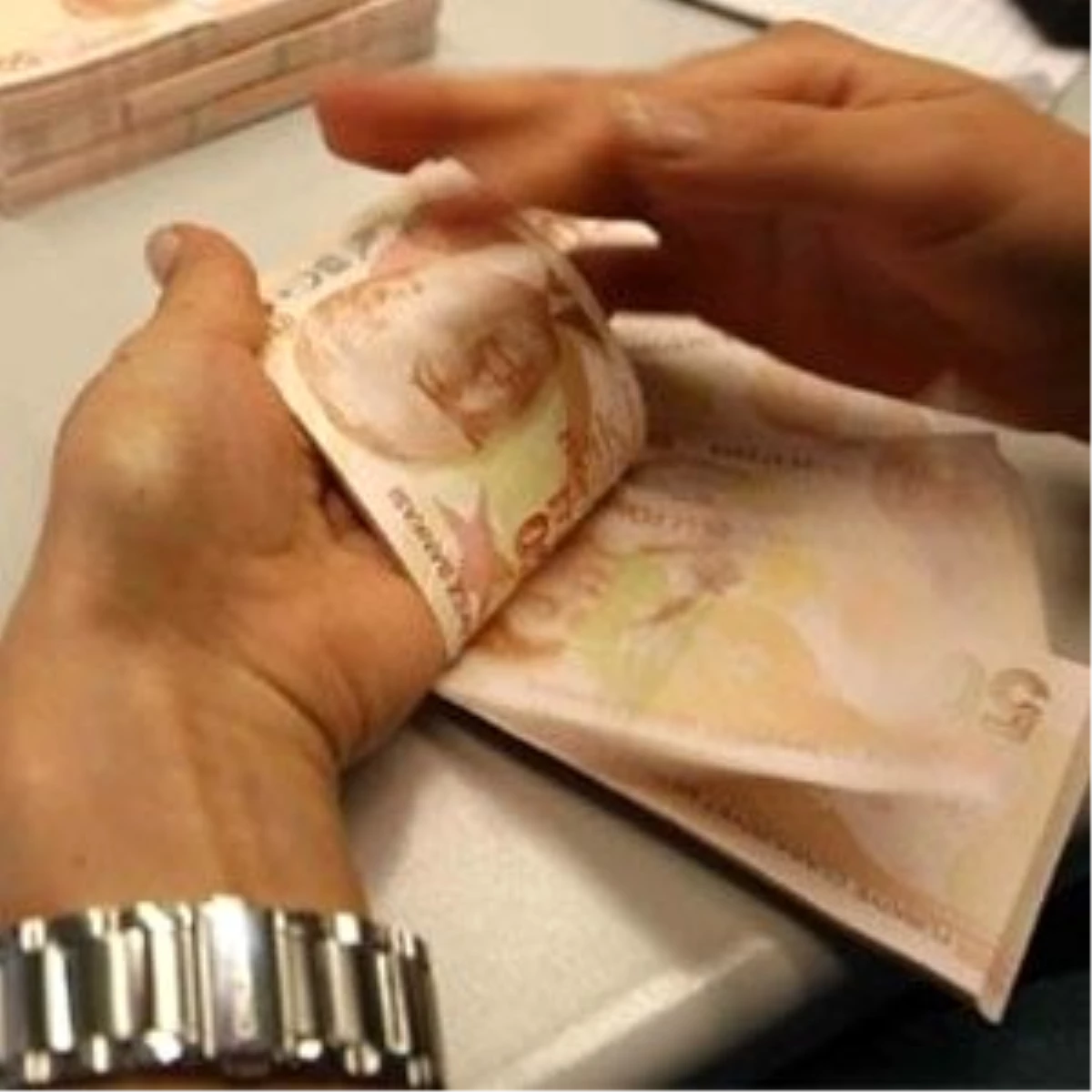 Asgari Ücret(1): Asgari Ücrete 2012 Yılında Yüzde 12.37 Yıllık Artış