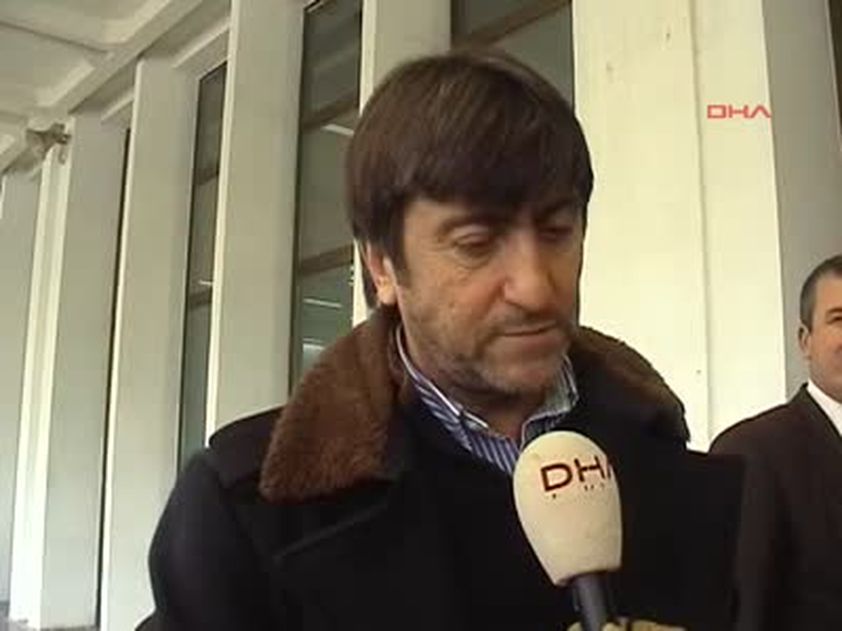 Dilmen, Eski Kayınpederinin Cenazesine Katıldı