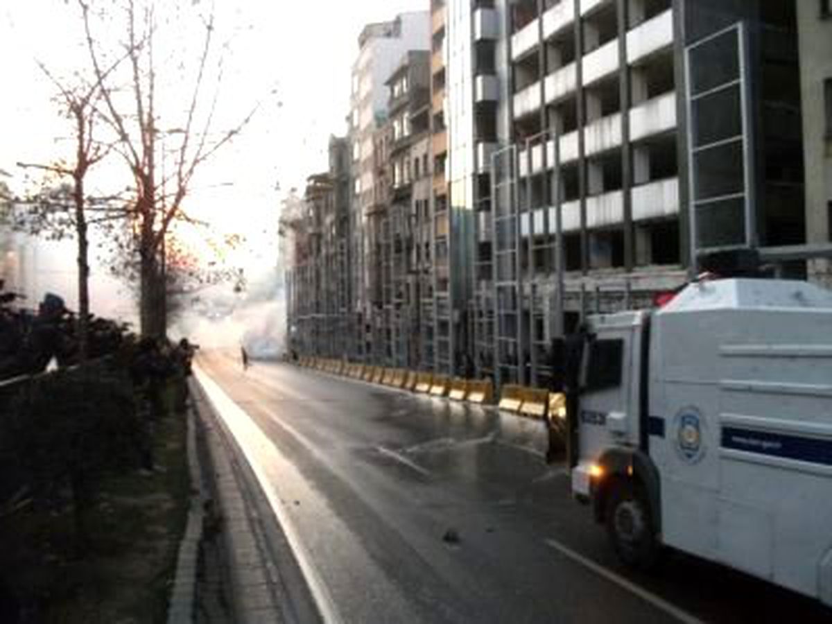 Beyoğlu'nda Göstericilere Müdahale
