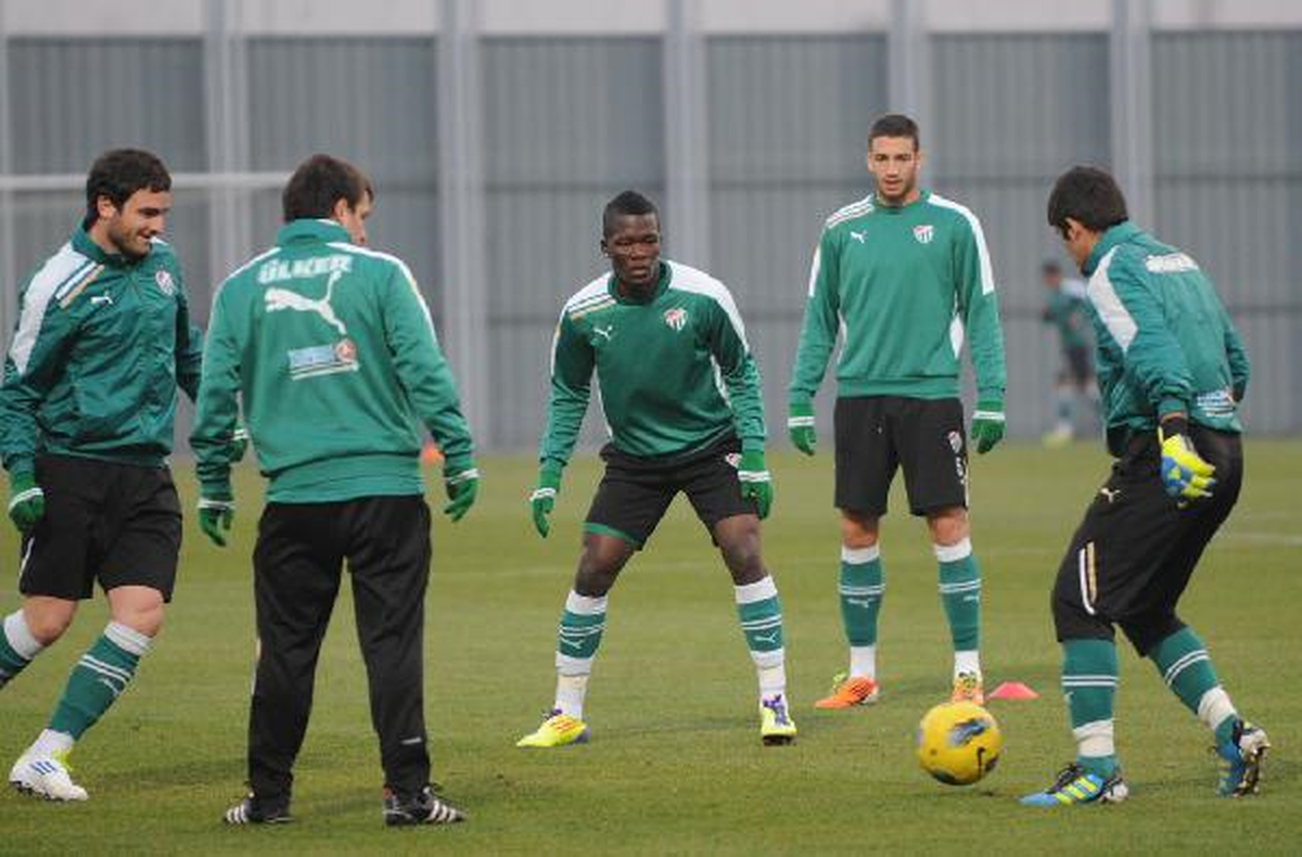 Bursaspor Yönetimi Transferi Masaya Yatırdı