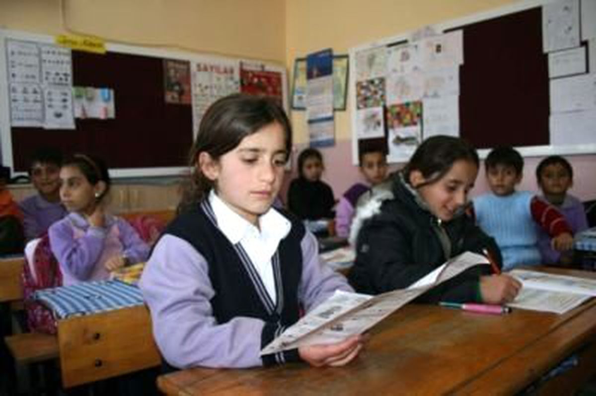 Van'daki Köy Okulunda Ders Zili Çaldı