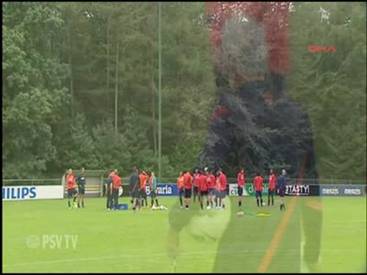 PSV Teknik Direktörü Görev Bırakıyor