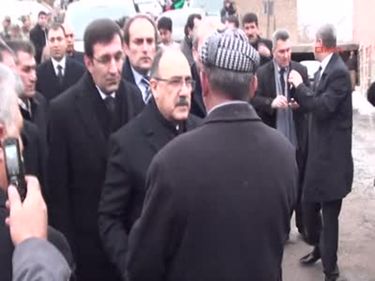 Bakanlar, Gülyazı Köyü'ne Taziyeye Gitti