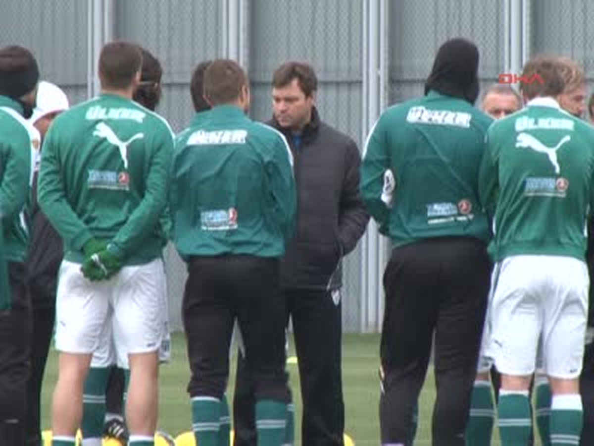 Bursaspor Teknik Direktörü Sağlam: 'Adım Adım İlerliyoruz'