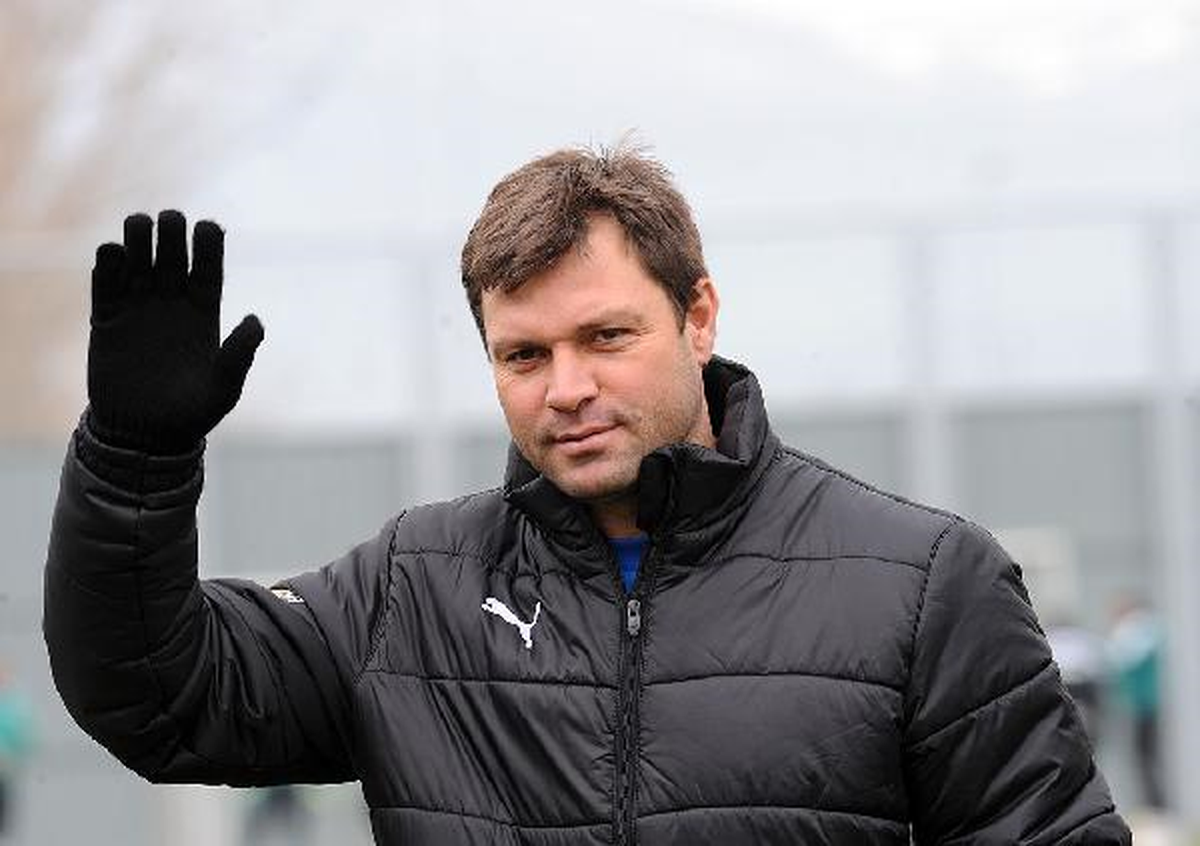 Bursaspor Teknik Direktörü Sağlam: Transferde Adım Adım İlerliyoruz