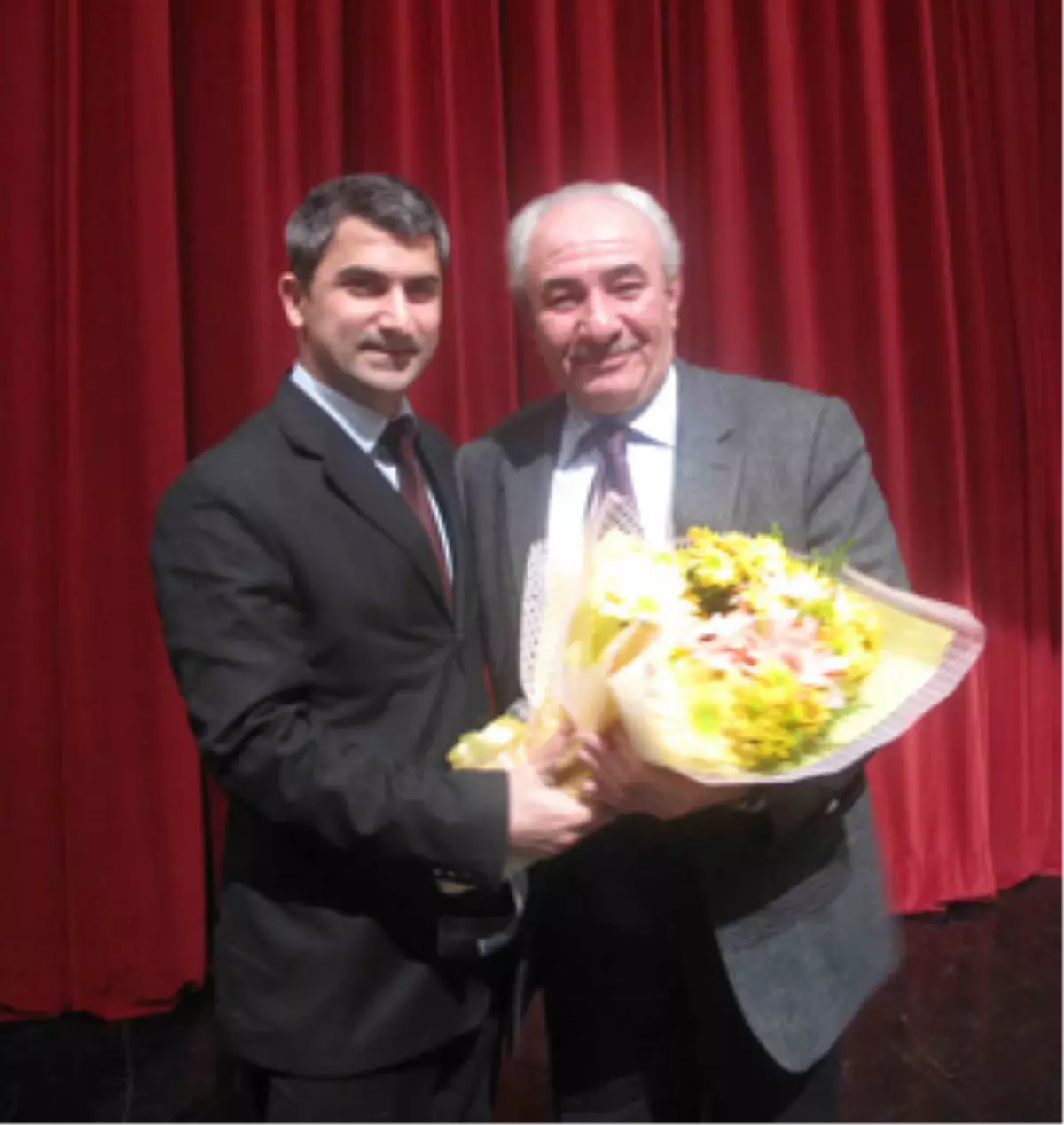 Büyükşehir, Akif\'i Unutmadı