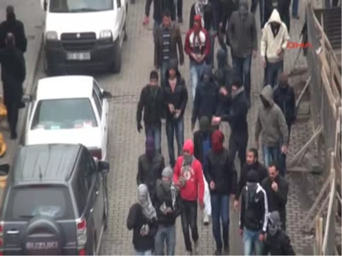 Çukurca ve Başkale\'de Uludere Protestosu