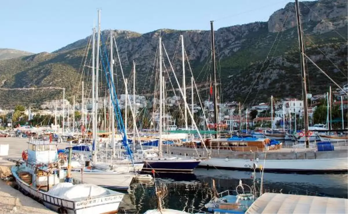 Kaş Limanı Uluslararası Trafiğe Kapatıldı