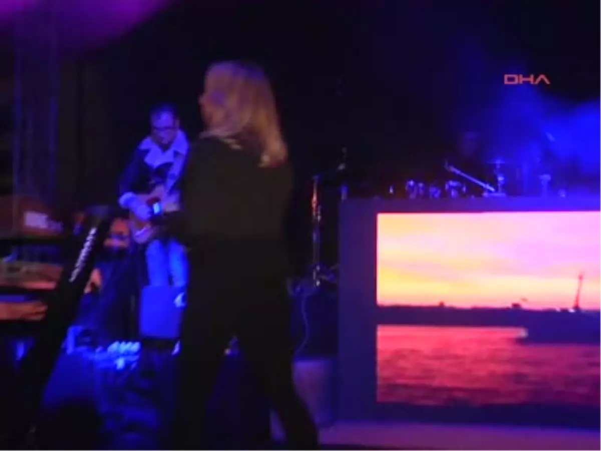 Bodrum Yeni Yıla Sertap Erener ile Girdi2