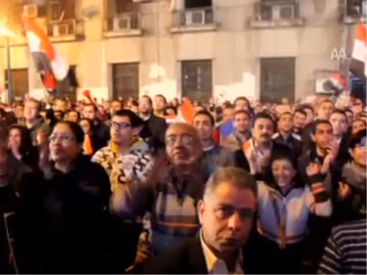 Tahrir Meydanı\'nda Yeni Yıl