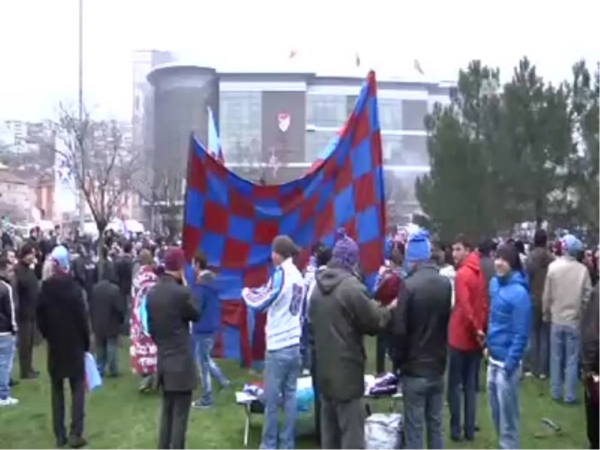 Trabzonsporlu Taraftarlar, Tff\'ye Yürüdü