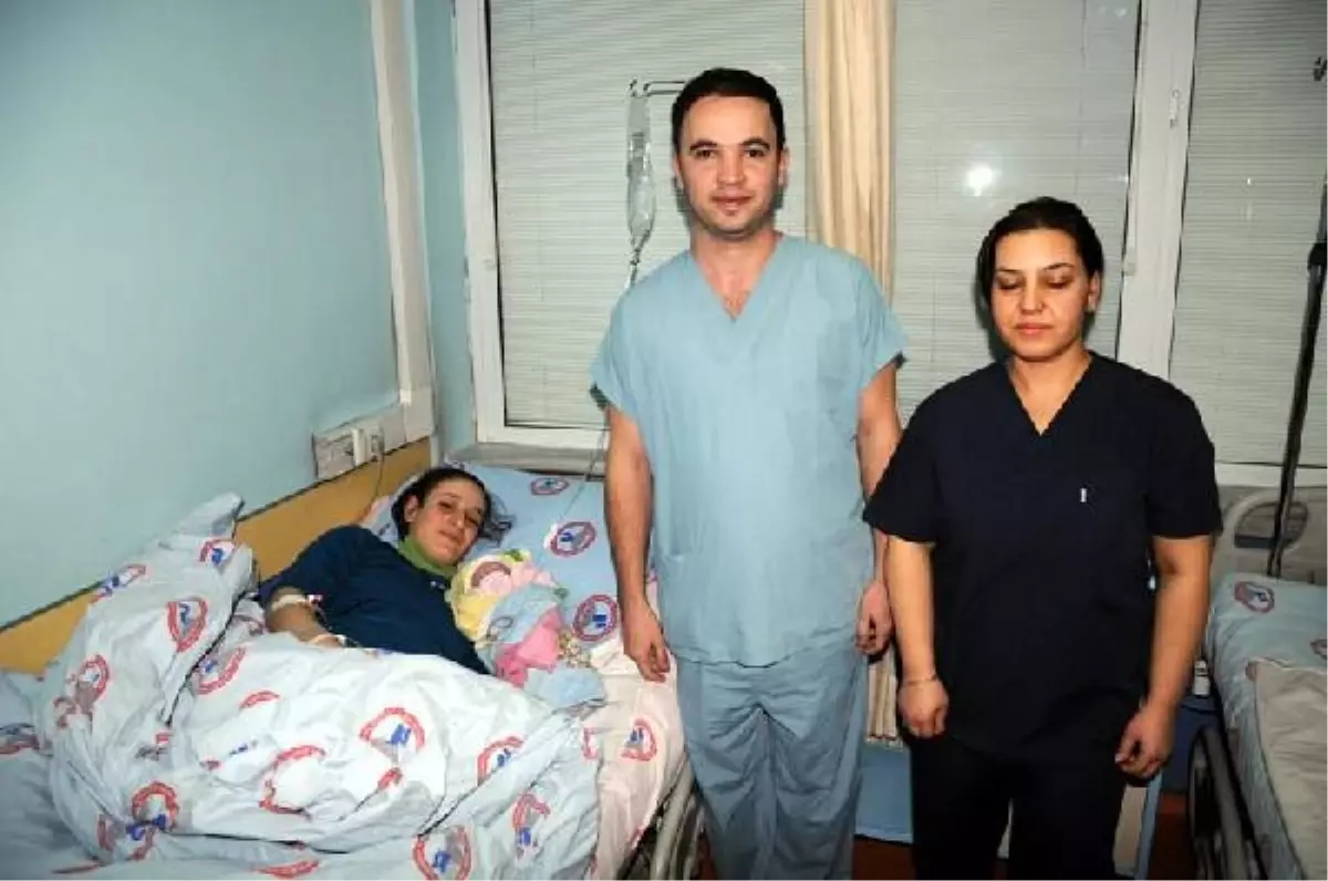 Yeni Yılın İlk Bebeği Umut\'a Zılgıtlı Karşılama