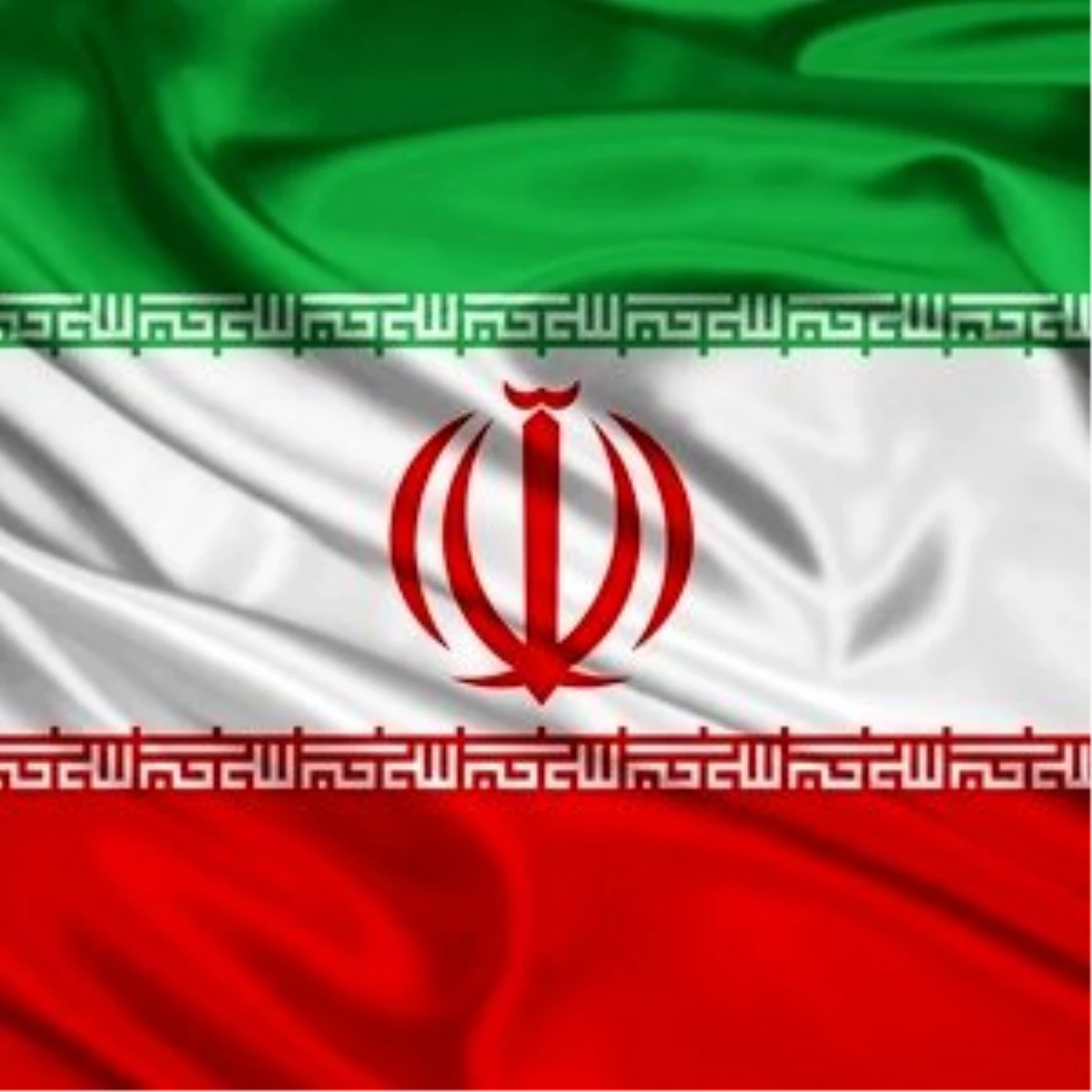 İran Uzun Menzilli Füze Denedi