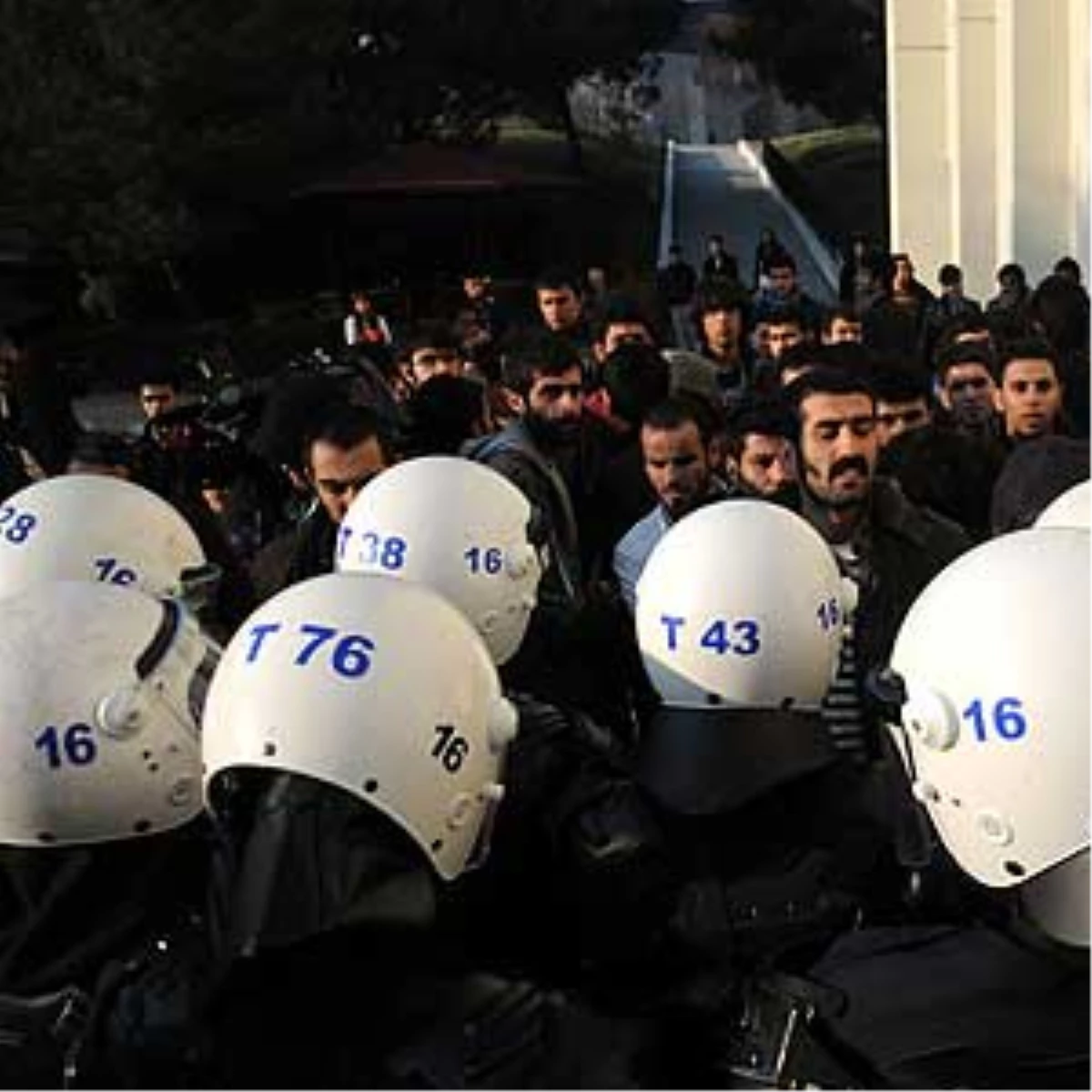 İstanbul Üniversitesi\'nde Gerginlik