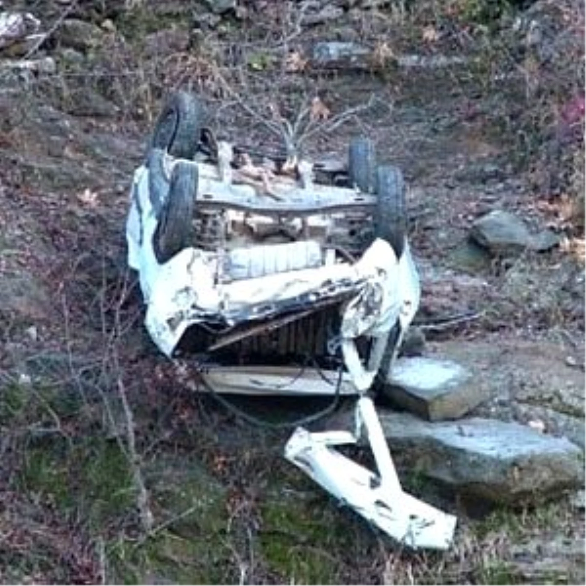 Şarampole Yuvanlanan Otomobil Sürücüsü Öldü