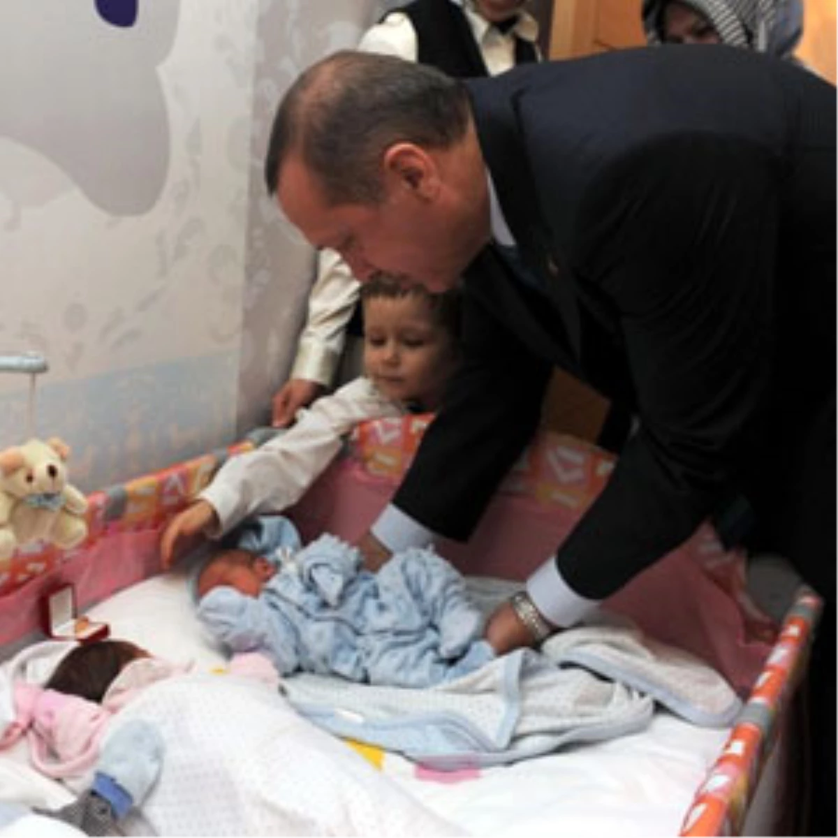 Başbakan Erdoğan\'dan Bebek Ziyareti