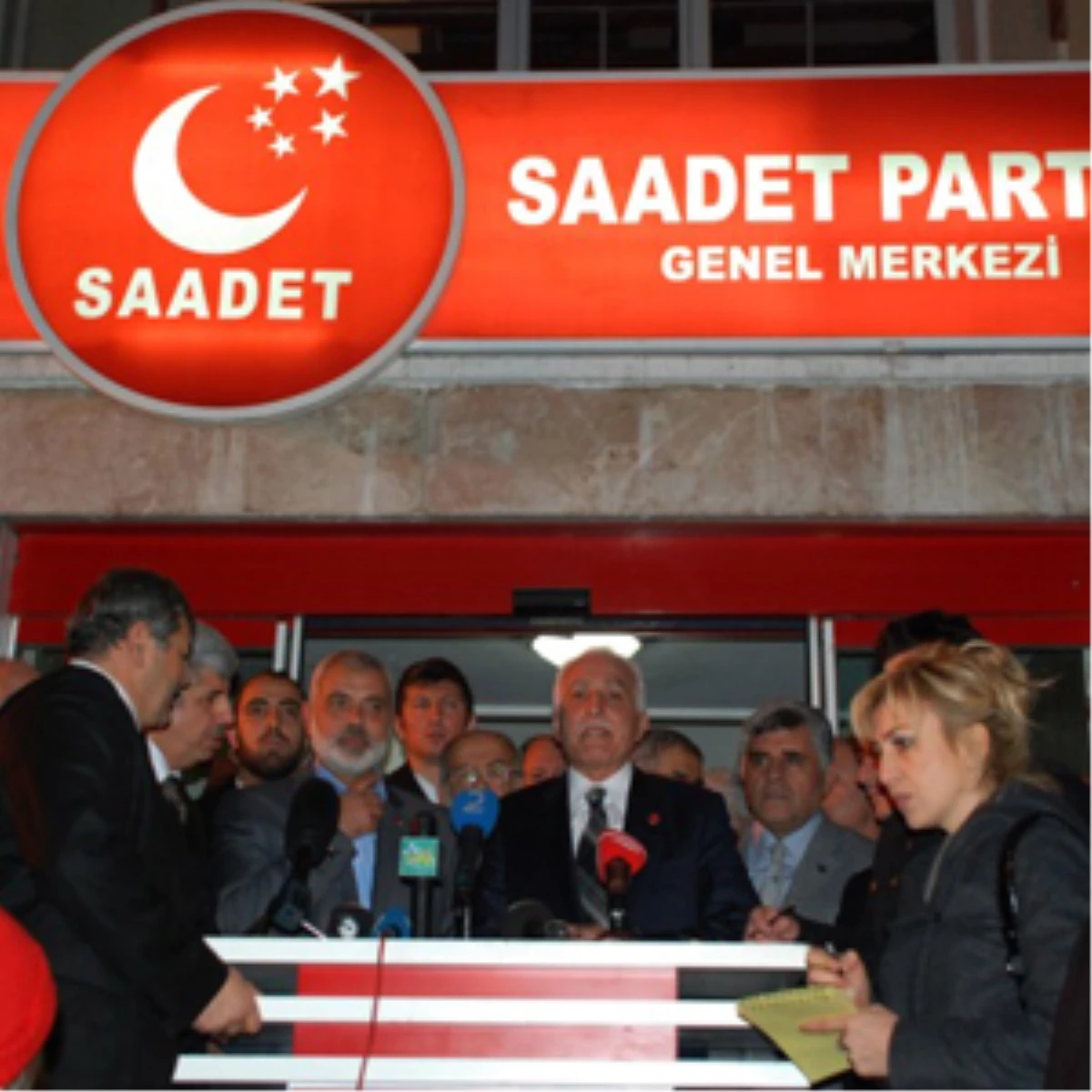 Haniye, Saadet Partisi\'ni Ziyaret Etti