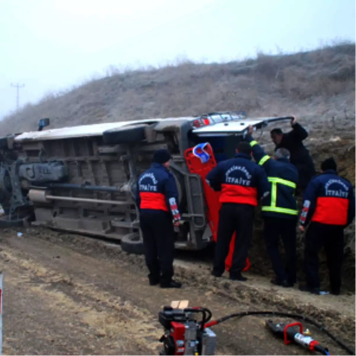 Öğretmen Servisi Devrildi: 9 Yaralı