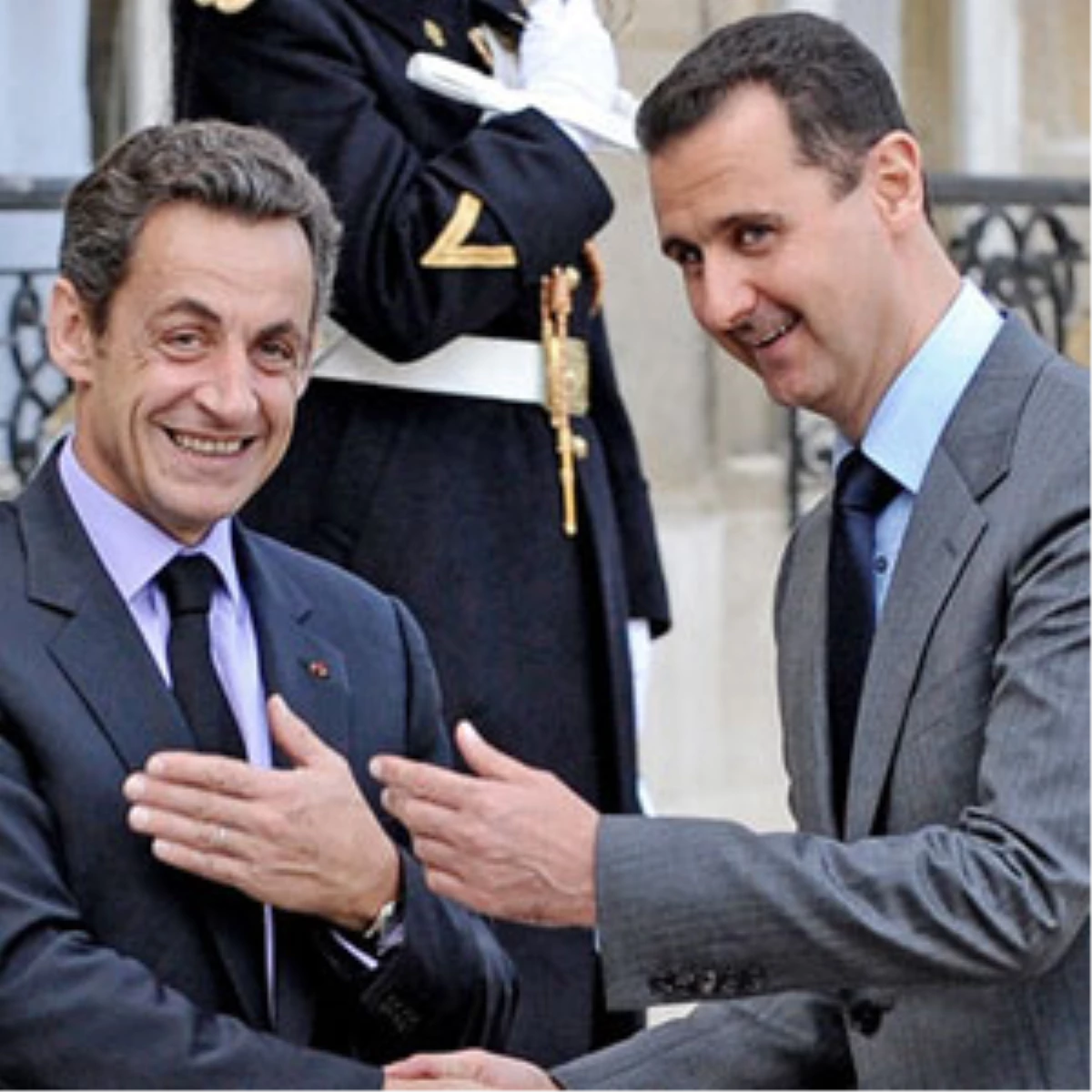 Sarkozy\'den Esad\'a Çağrı