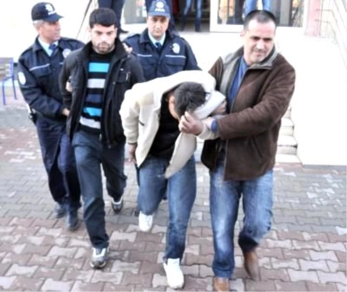 Urla\'da Hırsızlık Zanlısı 6 Kişi Tutuklandı