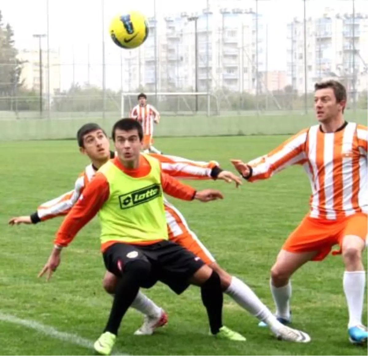 Adanaspor Lige Bileniyor