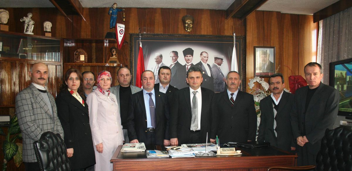 AK Parti Kozlu Belde Teşkilatı Gmis\'i Ziyaret Etti