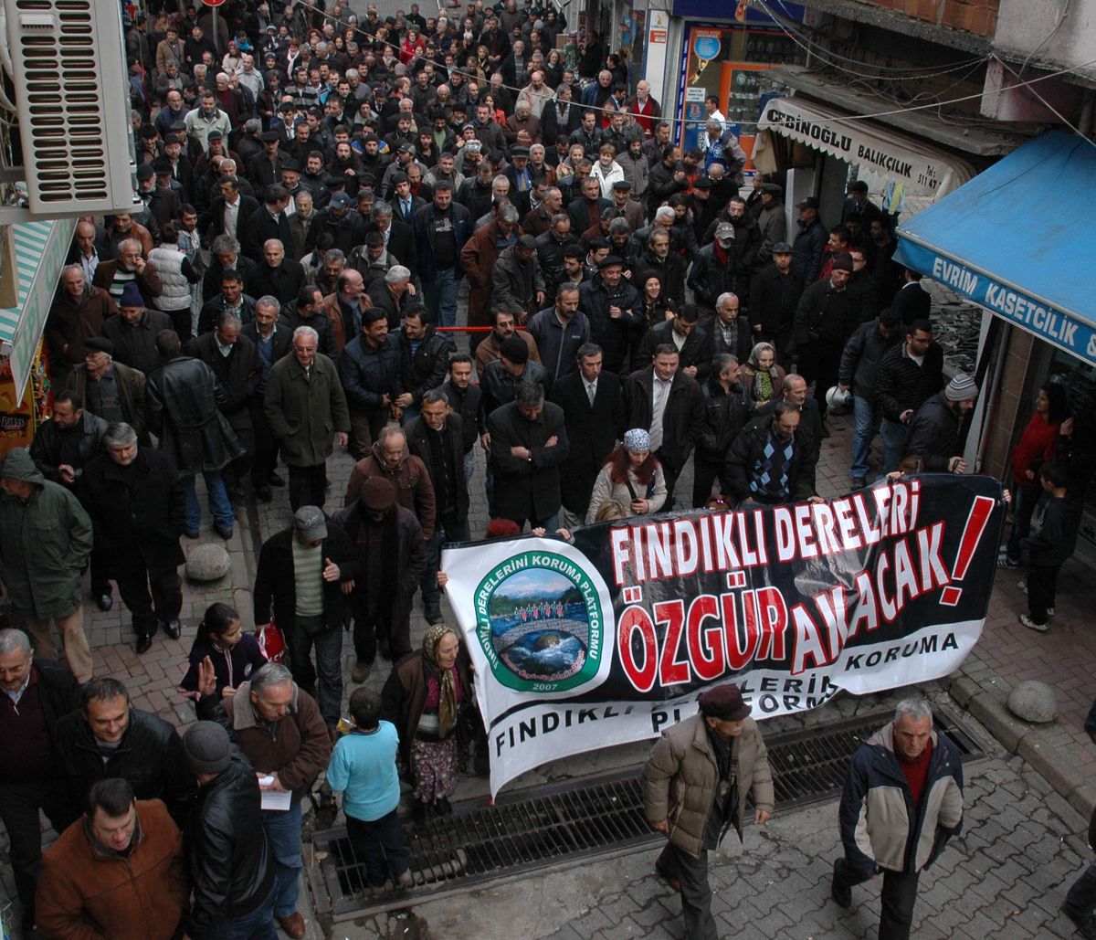 Arılı\'da Dere Nöbeti Yeniden Başladı