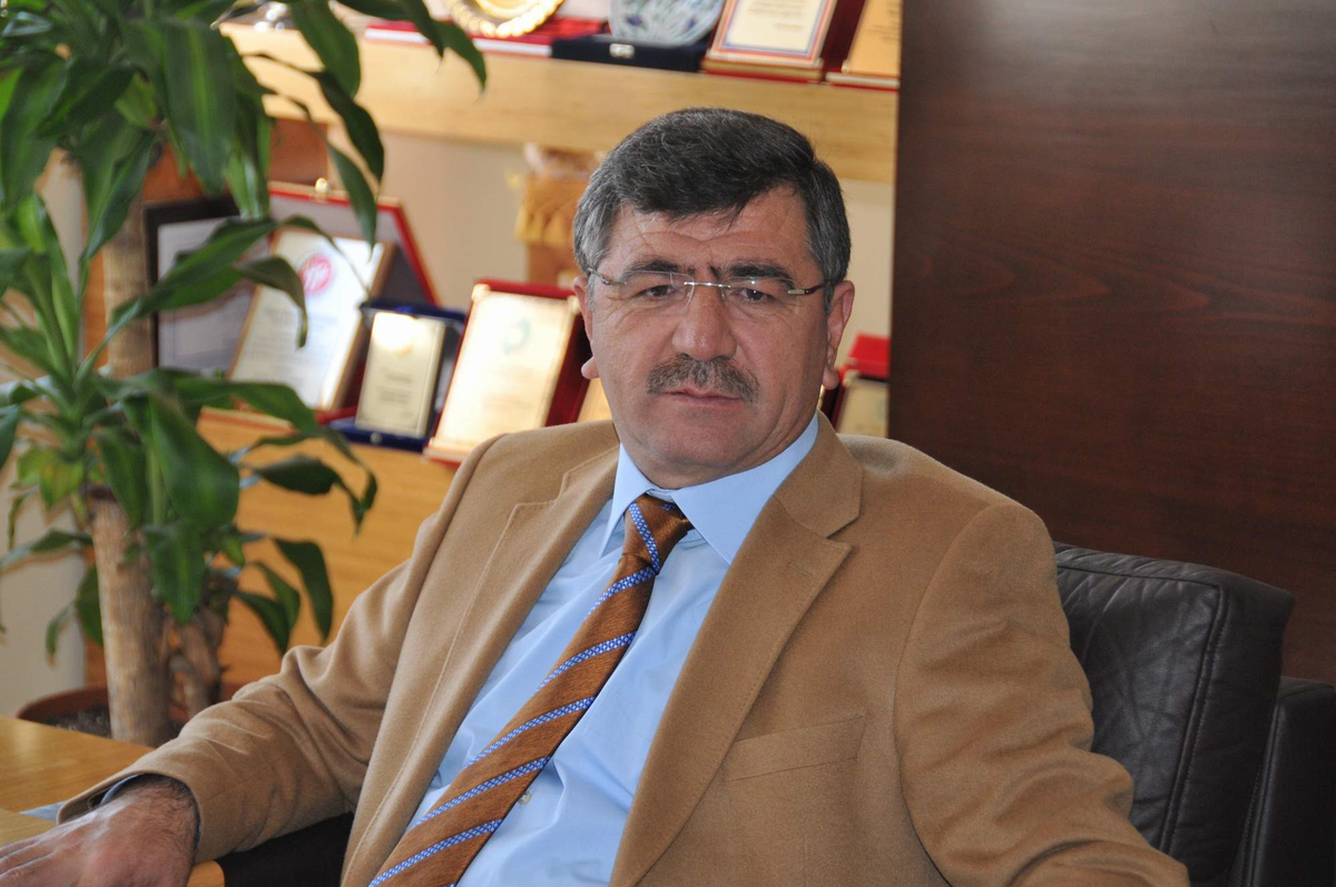 Başkan\'dan Üniversite Sempozyumuna Destek