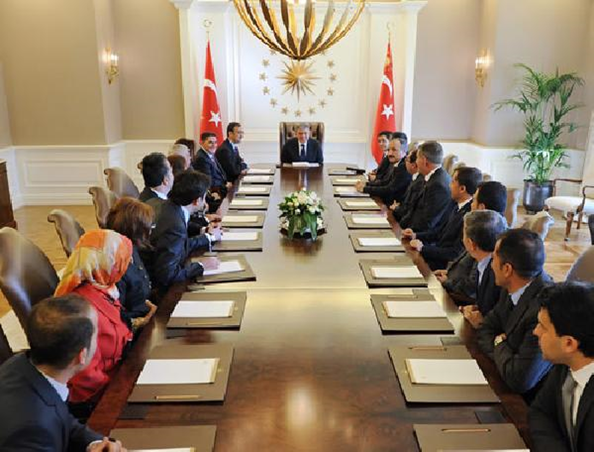 Cumhurbaşkanı Gül Ağrı İl Heyeti ile Ankara Barosu Yöneticileri ile Görüştü