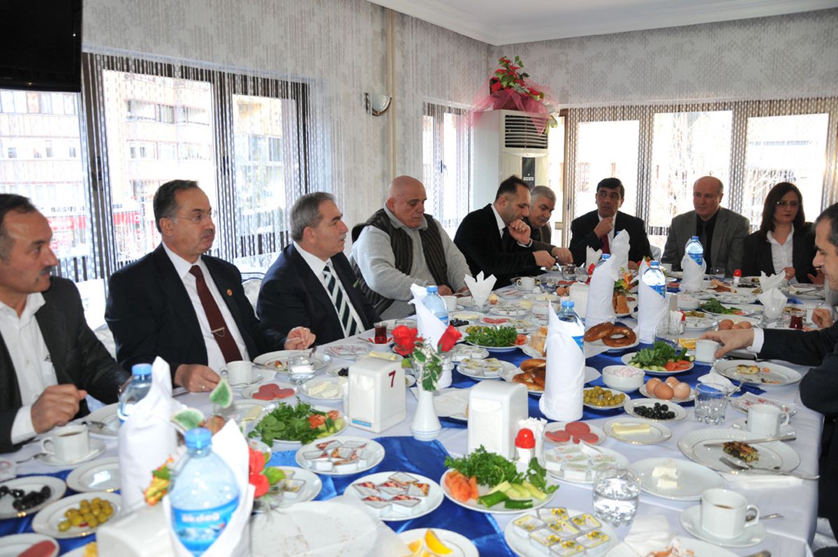 Demirtaş: "Hedefimiz 100 Bin Ton Asfalt"