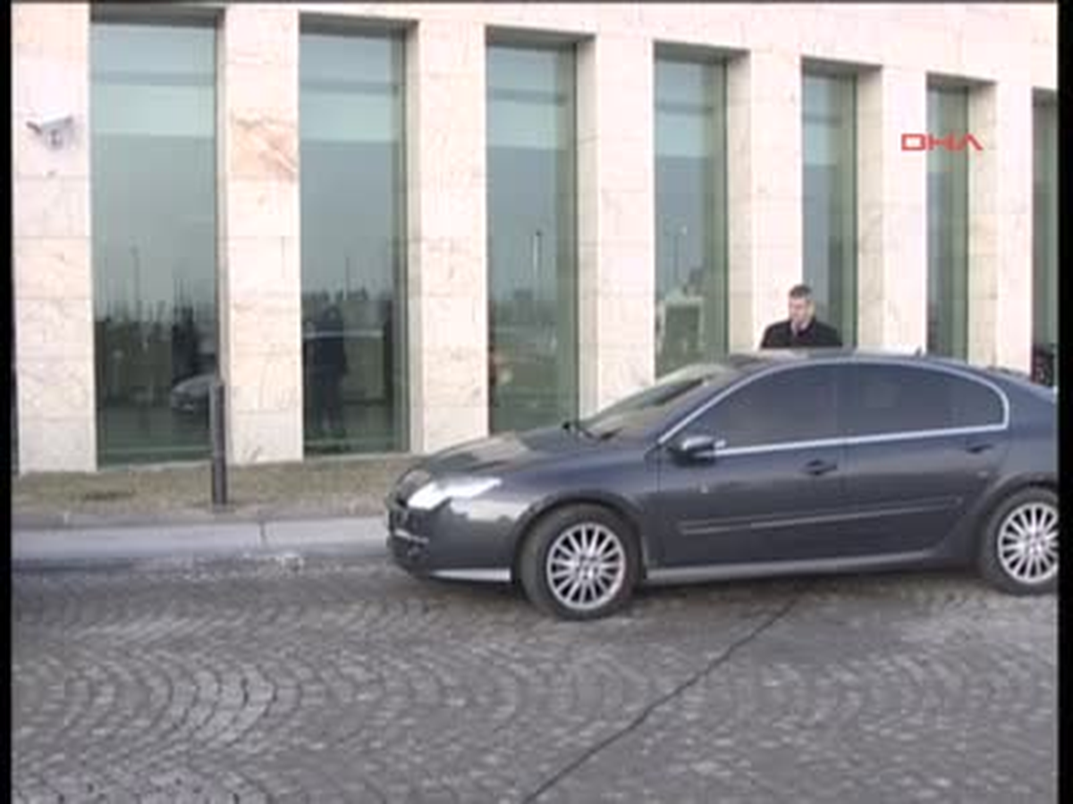 Dışişleri Bakanı Ahmet Davutoğlu İran\'a Gitti