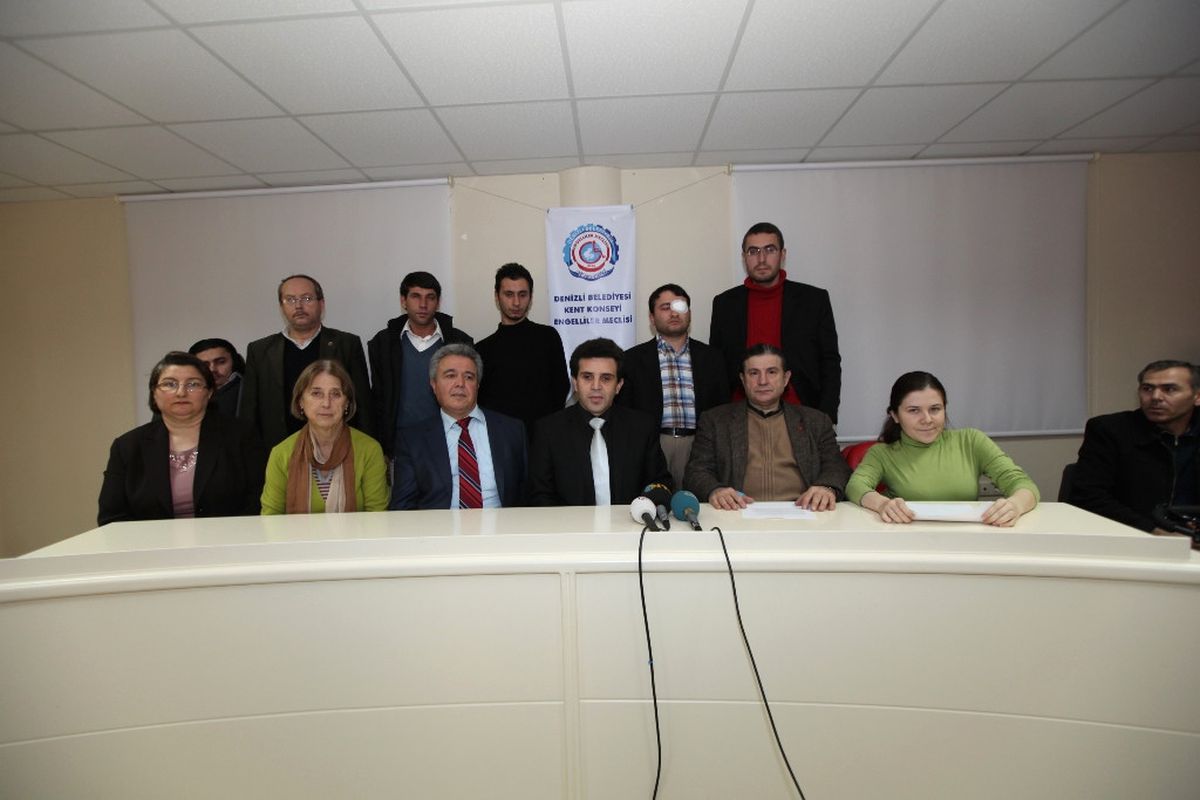 Kaldırımları Gerçek Sahiplerine Bırakın